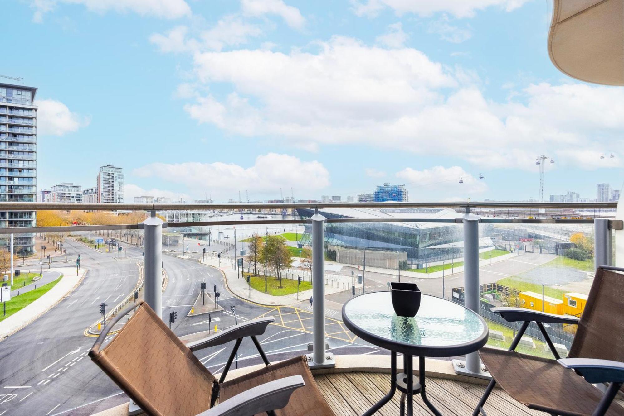 Apartmán Austin David Executive Excel Londýn Exteriér fotografie